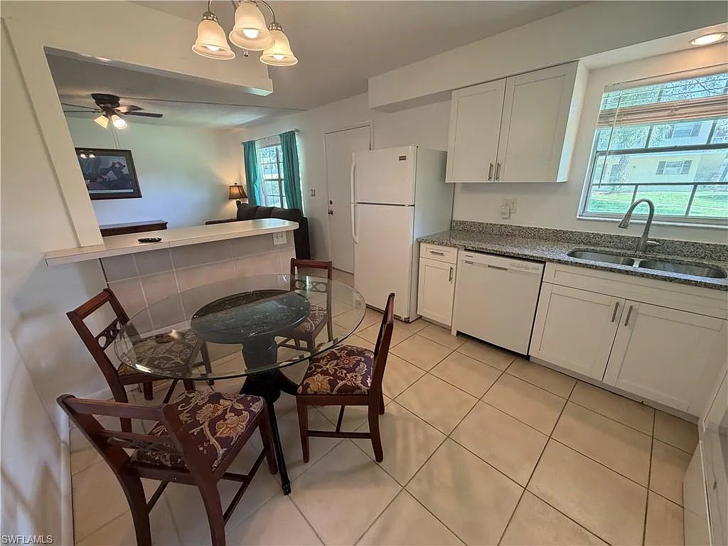 2 bed, 1.0 bath, 778 sqft, $1,350 — Photo 4