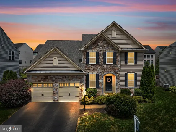 8967 Fenestra Pl, Gainesville, VA 20155