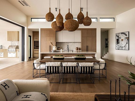 4th image of 601-603 N Cedros Ave