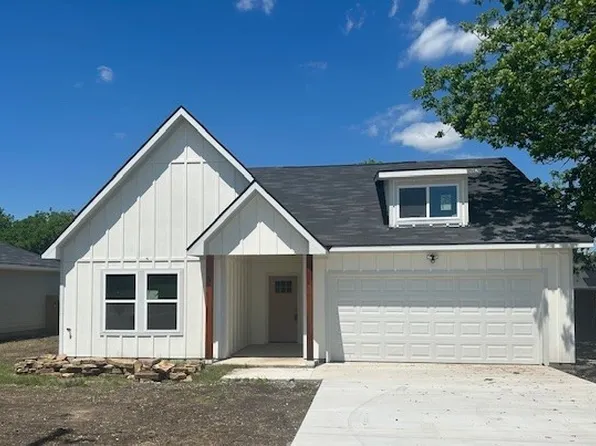 370 3rd Ave, Milford, TX 76670