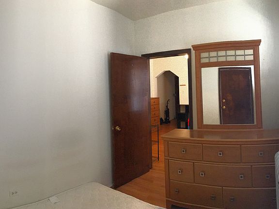 5th image of 1212 W Thorndale Ave APT 4