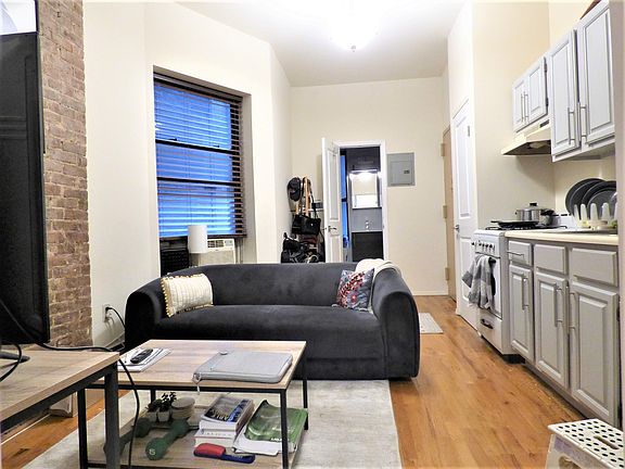 5th image of 224 E 85th St APT 4D