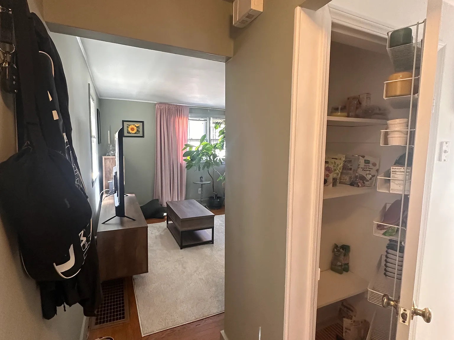 2 bed, 784 sqft, $2,895 — Photo 4