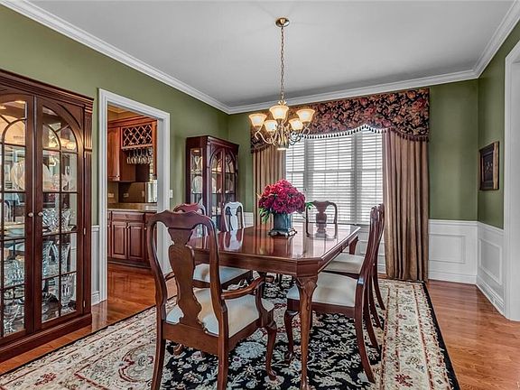 3rd image of 6239 Willow Run Ct