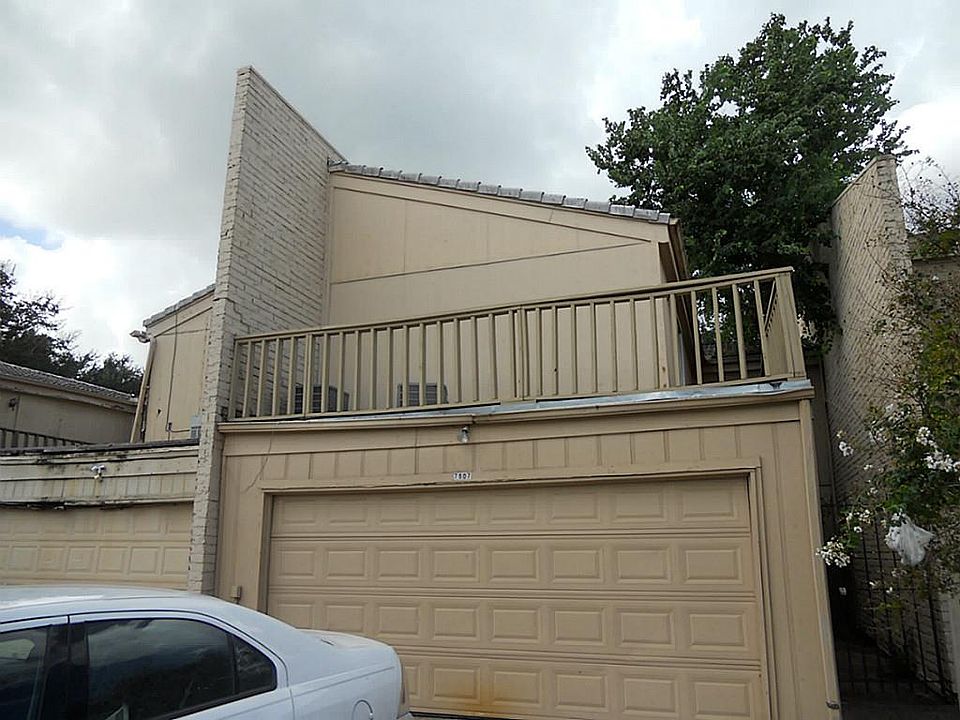 2nd image of 7907 Creekbend Dr