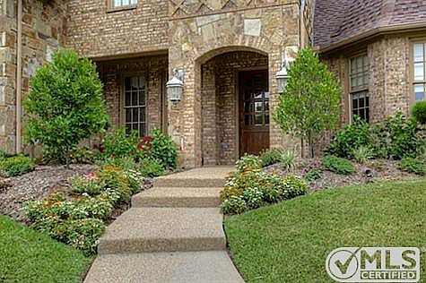 2nd image of 2314 Castle Creek Dr