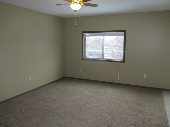 3rd image of 4405 S 27th St #F13