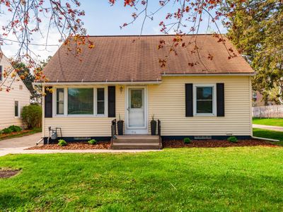 916 10th St NW, Rochester, MN, 55901