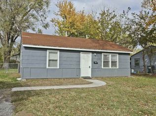 3320 E Locust St, Wichita, KS 67216