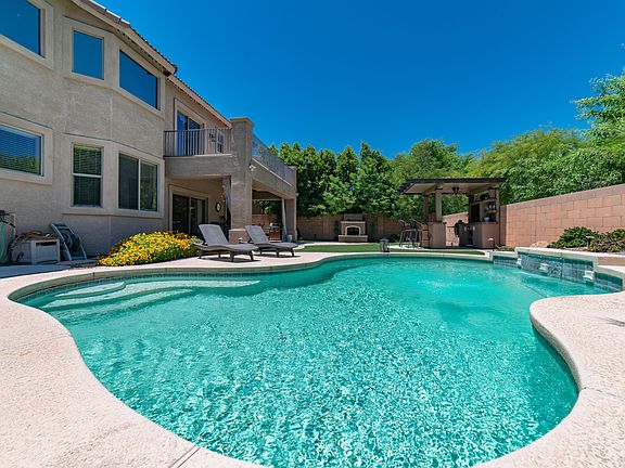 3rd image of 14974 W Poinsettia Dr