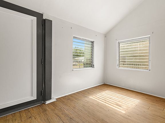 3rd image of 1665 28th Ave N APT W