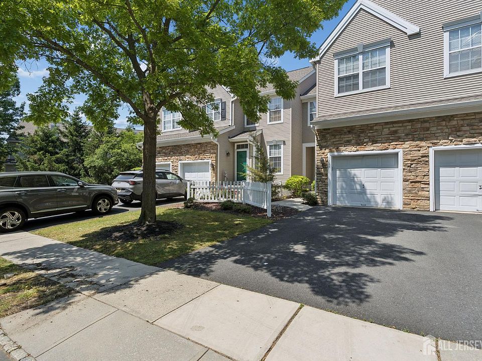 1st image of 1203 Yarrow Cir