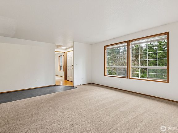 4th image of 513 Hidden Forest Drive SE