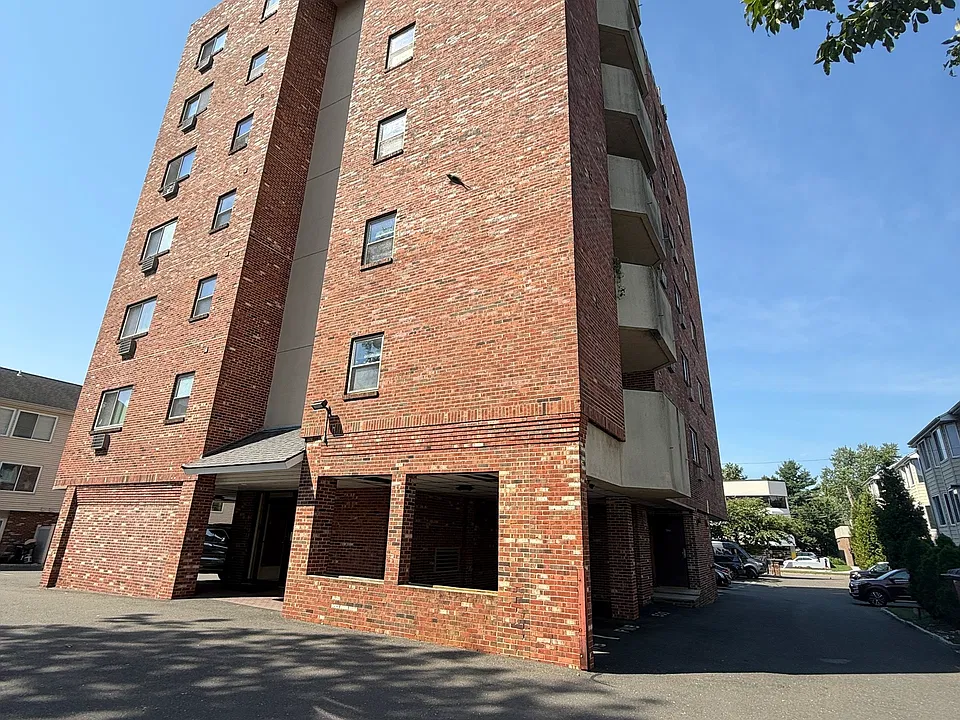 1611 Washington Blvd #302