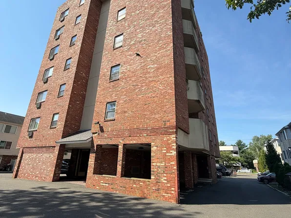 1611 Washington Blvd #302, Stamford, CT 06901