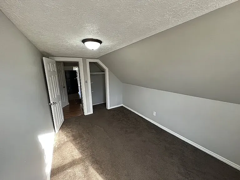 186 N Elm St #2 — Photo 26