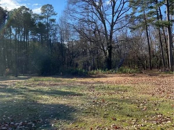 256 Shady Ln, White Stone, VA 22578