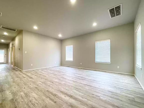 4th image of 1605 Avenue O #A