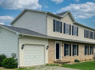 111-113 Arbor Dr #111, Latrobe, PA 15650