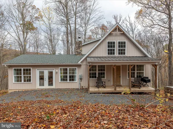 356 Cubby Hole Ln, Berkeley Springs, WV 25411