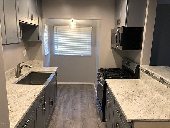 4th image of 530 N El Molino Ave