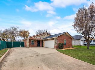 1729 Avenue E, Grand Prairie, TX 75051