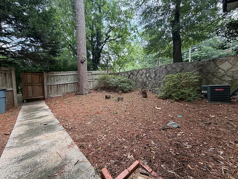 442 Sycamore Dr #442 — Photo 21
