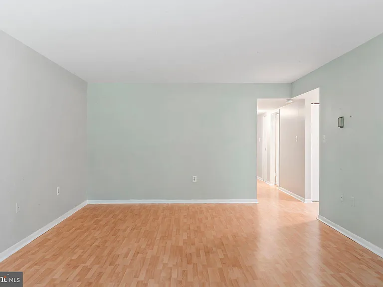 1422-1422 Northgate Sq #12B — Photo 3