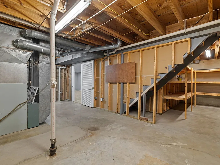 2332 Cleek Ct — Photo 30