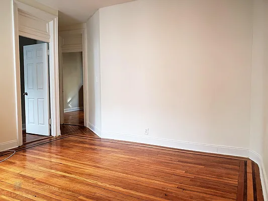 Rented by Hillel Realty Group | media 4