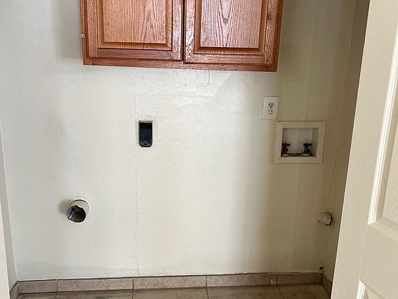 4th image of 2318 S Kelvin Stra