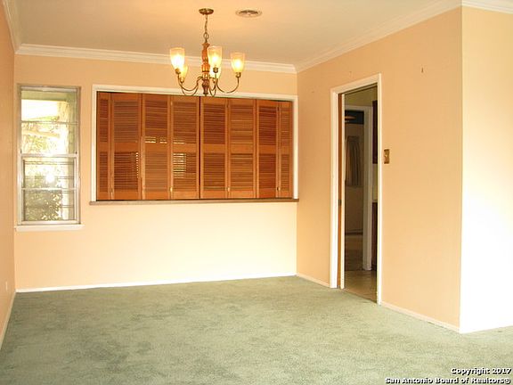 4th image of 103 Clubhill Dr