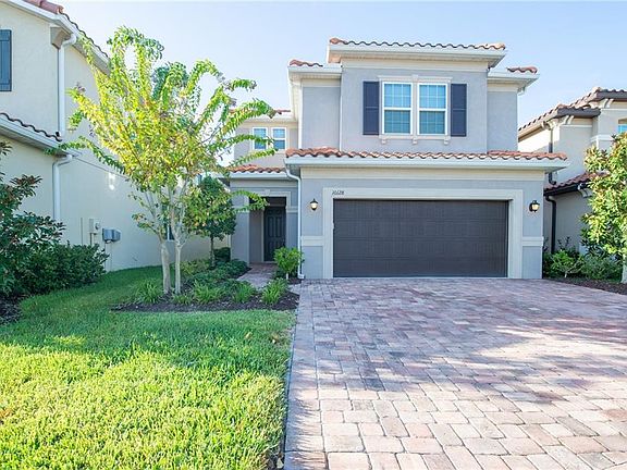 3rd image of 10128 Grand Oak Cir