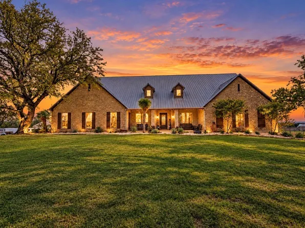 211 Silverado Dr, Weatherford, TX 76087
