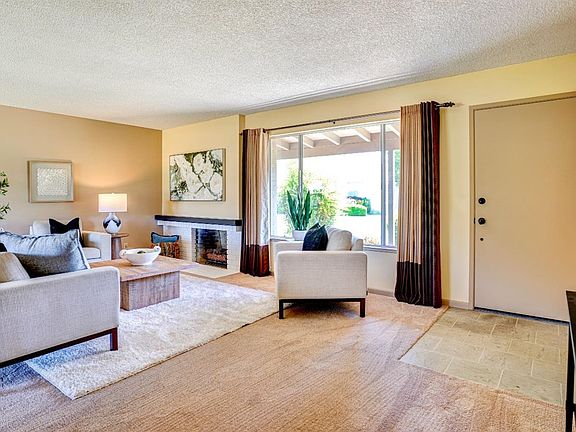 4th image of 316 Rockgreen Place