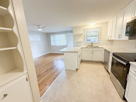 5th image of 808-810 Apple Ct #808