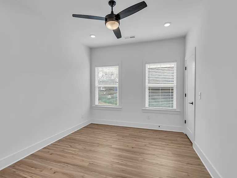 3803 Dr Walter S Davis Blvd — Photo 28