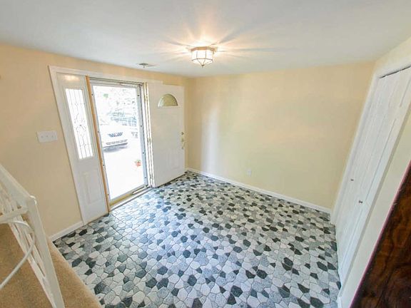 3rd image of 1631 Brookwood Dr