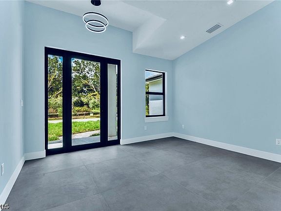 3rd image of 3302 18th St SW