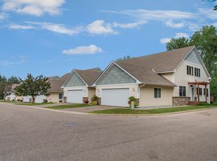 7006 15th St N, Oakdale, MN 55128