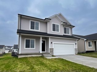 14216 Northpark Dr, Urbandale, IA 50323