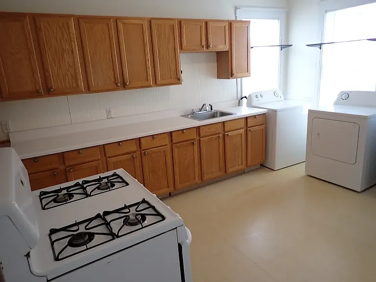 265 Ash St #2 — Photo 1