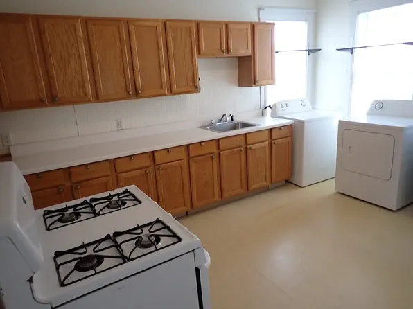 265 Ash St Floor 2, Waltham, MA 02453