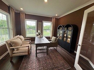 5th image of 407 Millstone Ln