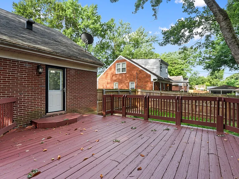 4227 Hillbrook Dr — Photo 5