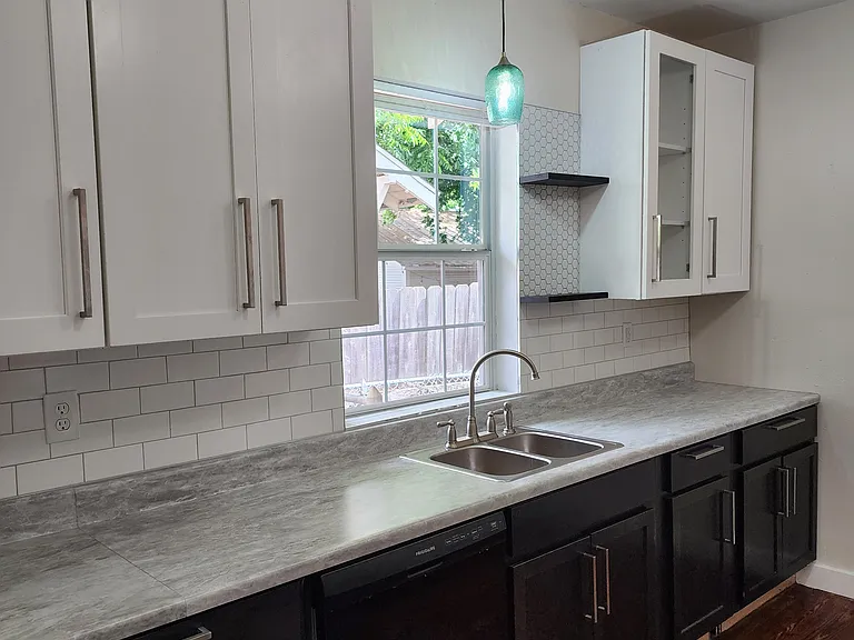 603 S Western Ave #1 — Photo 3