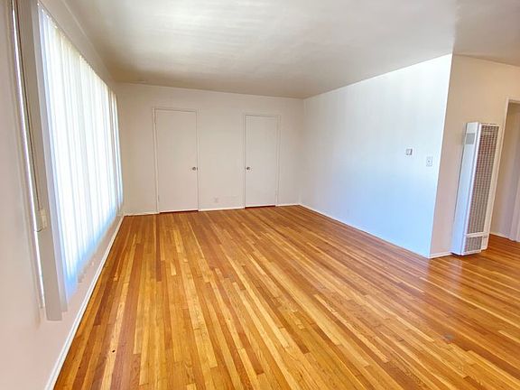 5th image of 4436 N Lakewood Blvd APT F