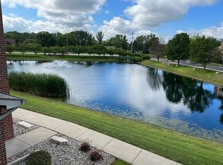 1649 White Oak Cir UNIT 2-C, Munster, IN 46321
