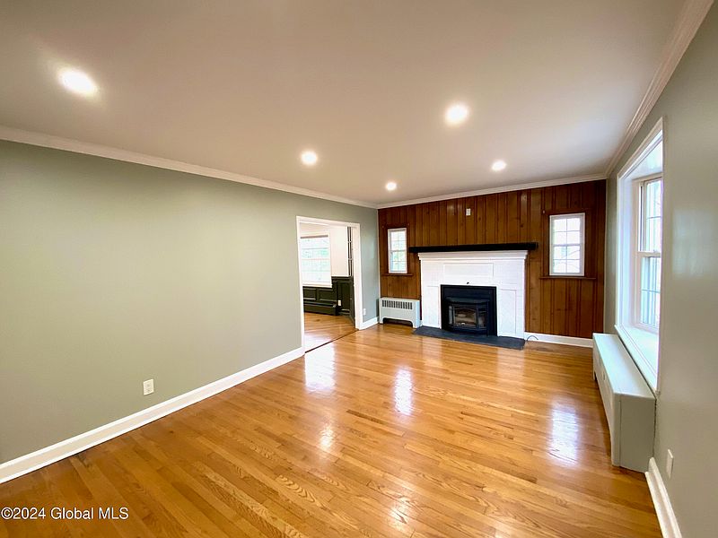 2nd image of 2659 Reno Road