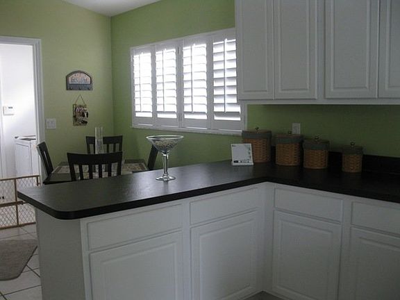 Kitchen~Nook